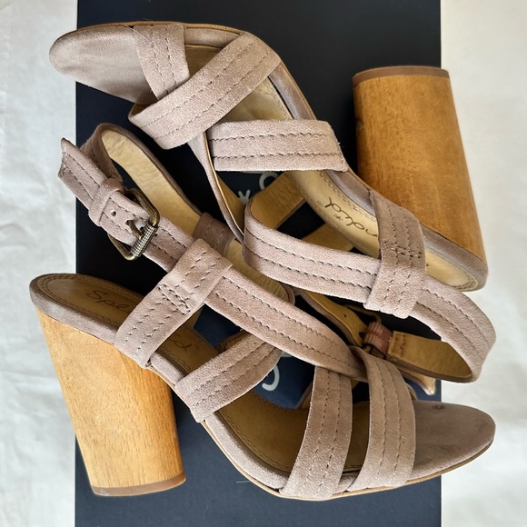 SPLENDID “Flash” Taupe Suede Strappy Wood Heel - Picture 11 of 15